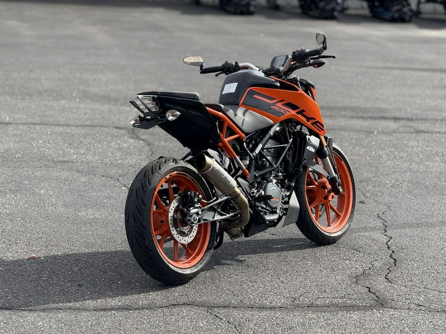 2022 KTM 200 Duke