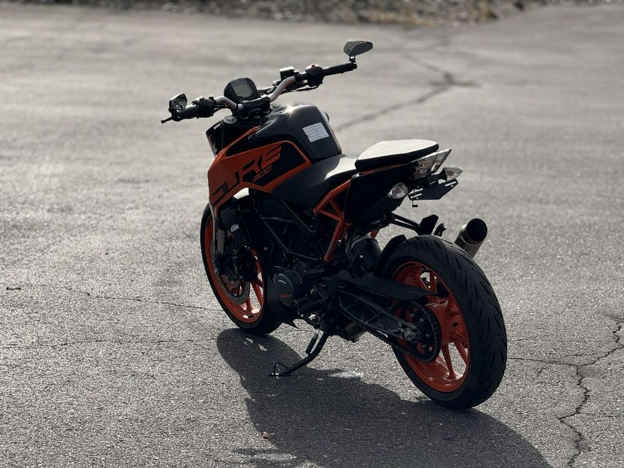 2022 KTM 200 Duke
