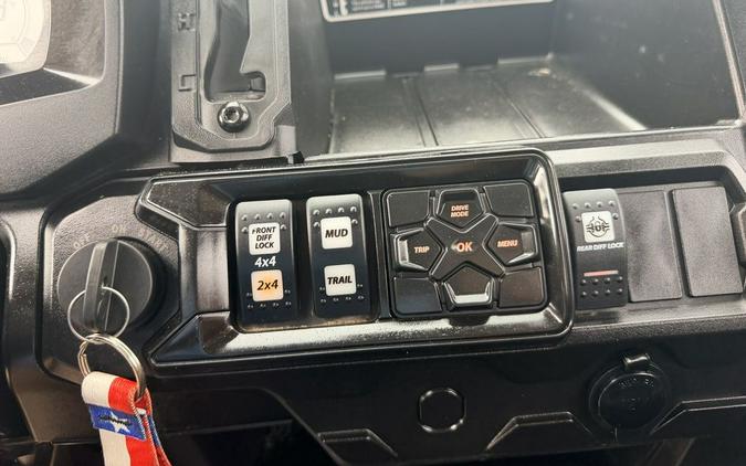 2025 Can-Am® Defender MAX X mr HD10