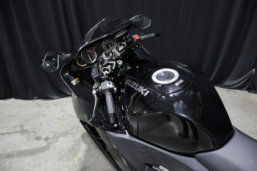 2025 Hayabusa - Suzuki
