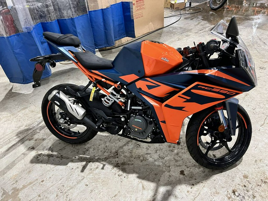 2023 KTM RC 390