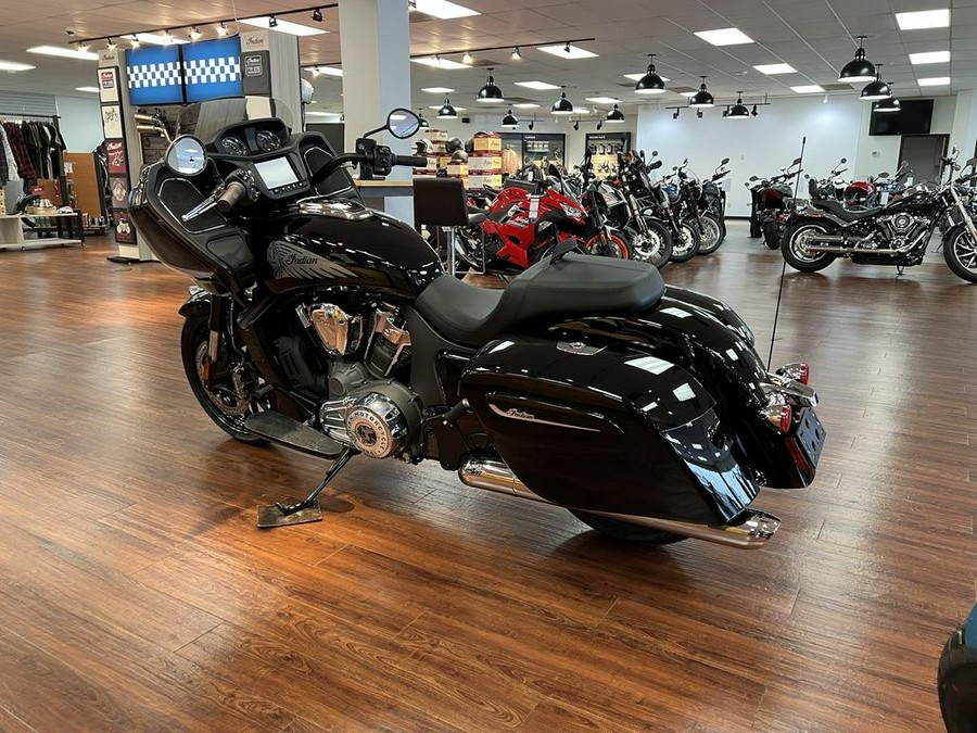 2023 Indian Motorcycle® Challenger® Black Metallic