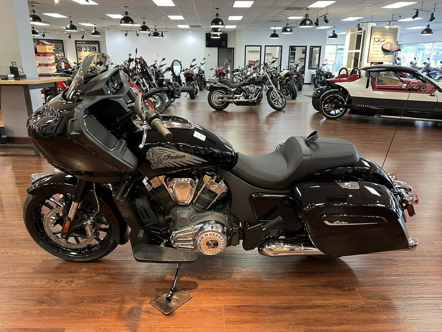 2023 Indian Motorcycle® Challenger® Black Metallic