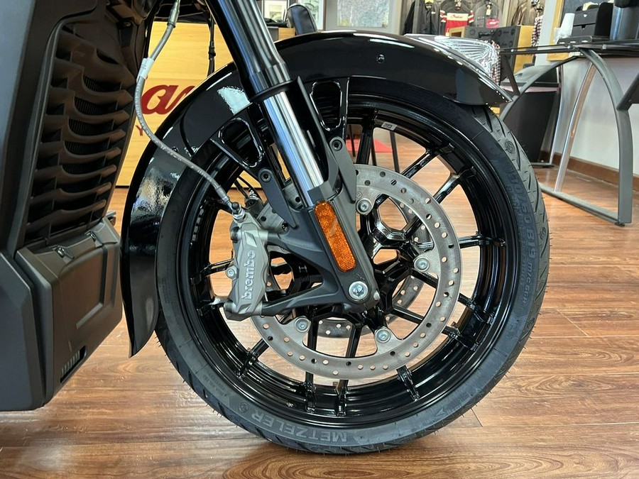 2023 Indian Motorcycle® Challenger® Black Metallic