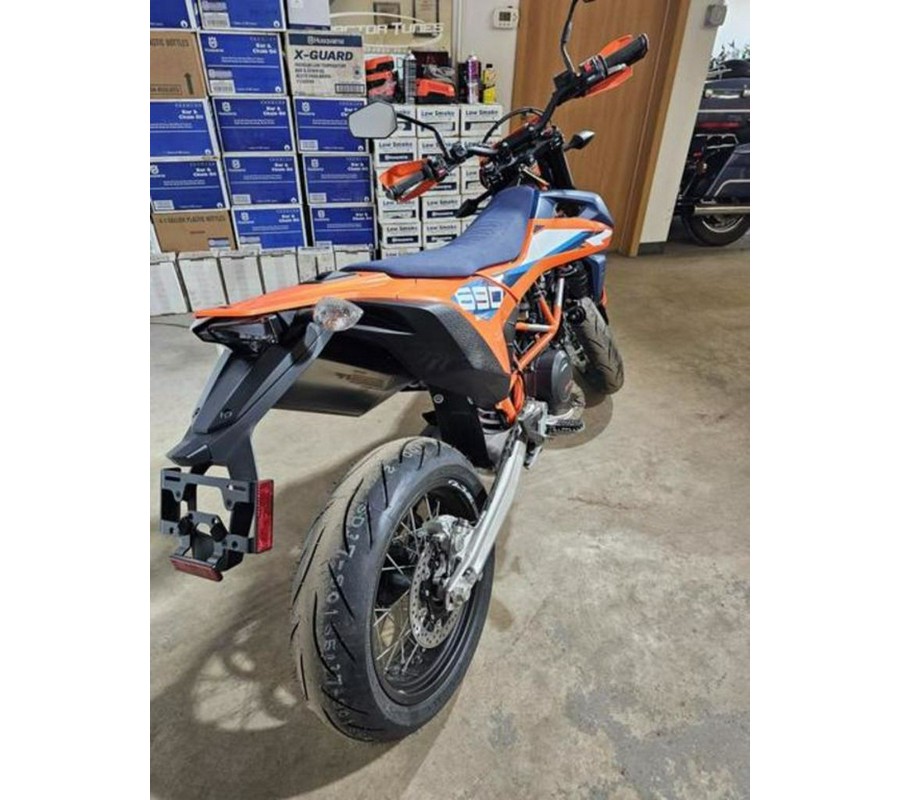 2023 KTM SMC 690 R