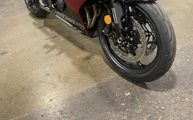 2025 Triumph Daytona 660 Carnival Red/Sapphire Black 660 Carnival RedSapphire Black