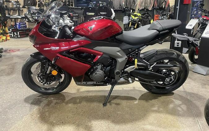 2025 Triumph Daytona 660 Carnival Red/Sapphire Black 660 Carnival RedSapphire Black