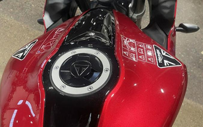 2025 Triumph Daytona 660 Carnival Red/Sapphire Black 660 Carnival RedSapphire Black