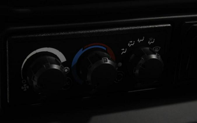 2026 Can-Am® Defender MAX XT CAB HD11 With 10.25 in.display