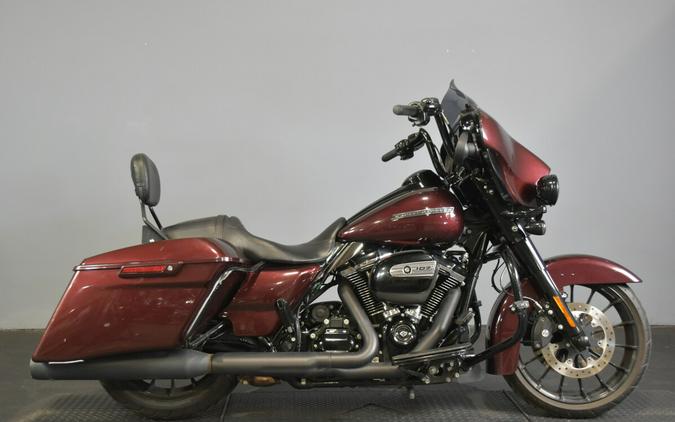 2018 Harley-Davidson Street Glide Special Twisted Cherry