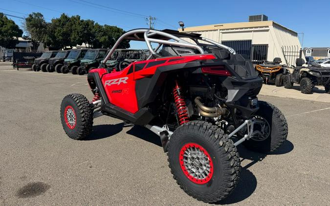 2026 RZR PRO R ULTIMATE - Polaris