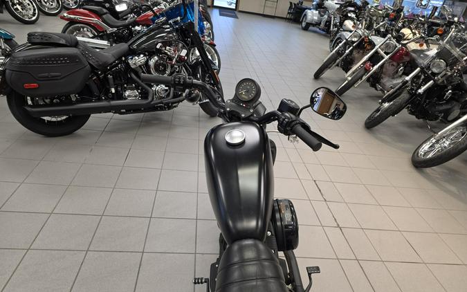 XL 883N 2021 Iron 883™