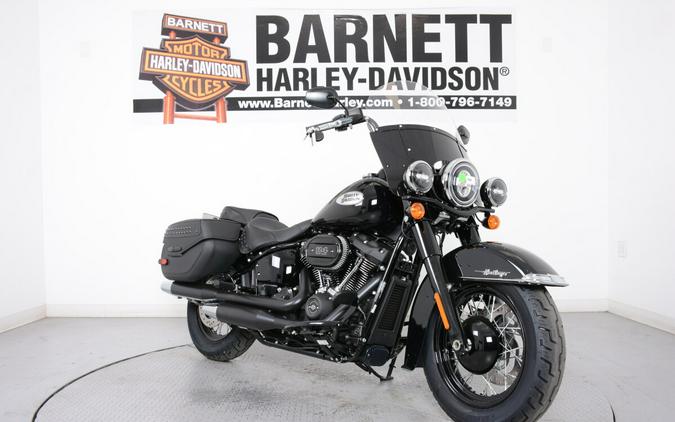 2023 Harley-Davidson FLHCS Heritage Classic