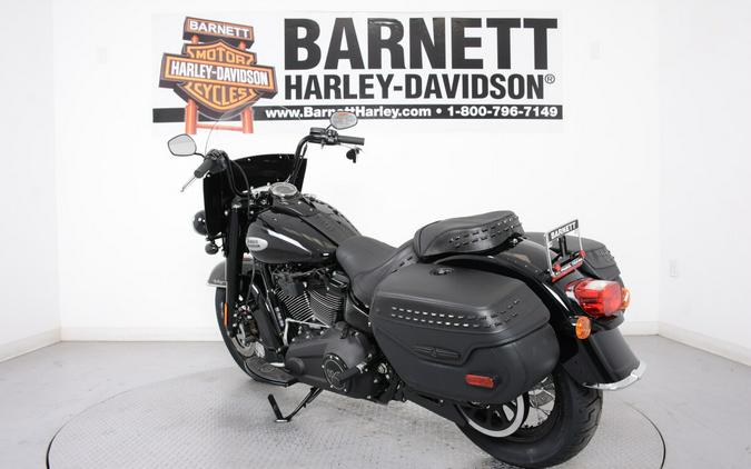 2023 Harley-Davidson FLHCS Heritage Classic