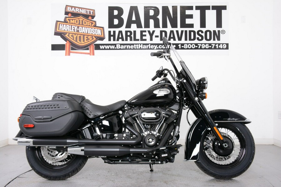 2023 Harley-Davidson FLHCS Heritage Classic