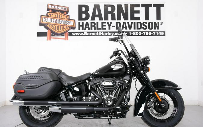 2023 Harley-Davidson FLHCS Heritage Classic