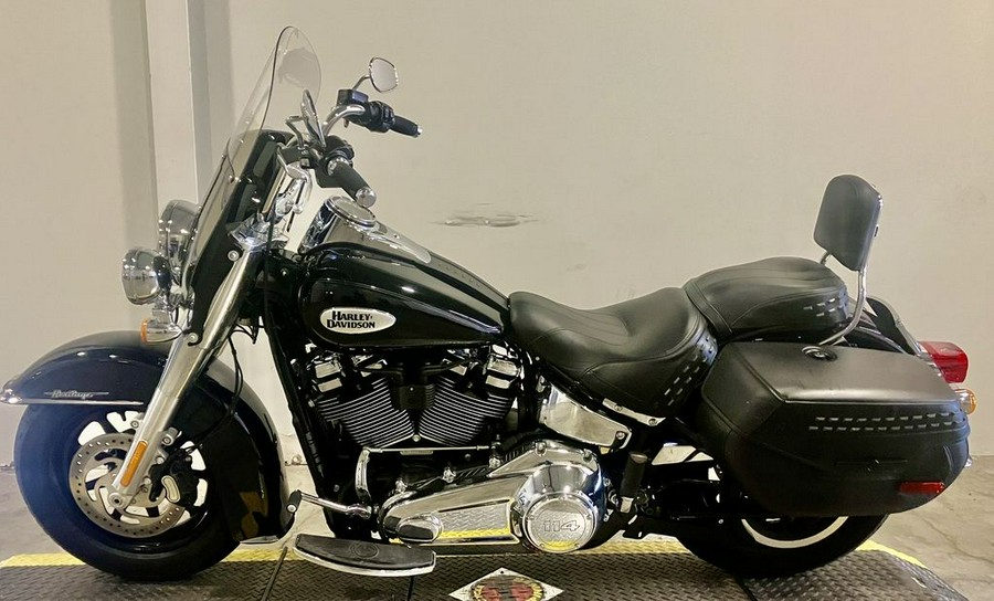 2022 Harley-Davidson® FLHCS - Heritage Classic 114