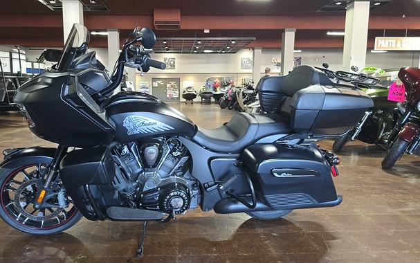 2020 Indian Motorcycle CHALLENGER DARK HORSE