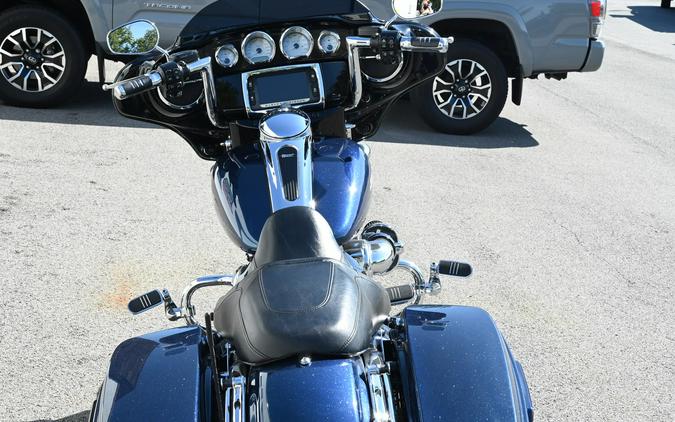 2016 Harley-Davidson® FLHXS Street Glide Special