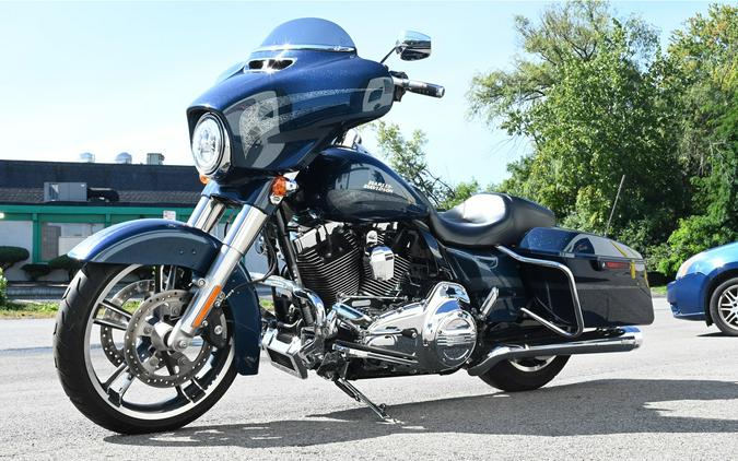 2016 Harley-Davidson® FLHXS Street Glide Special