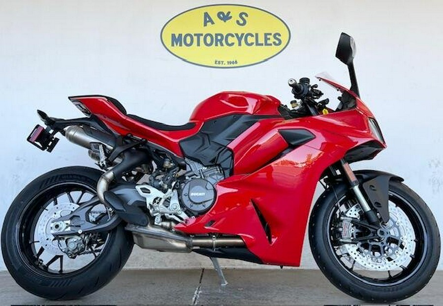 2025 Ducati PANIGALE V2 896