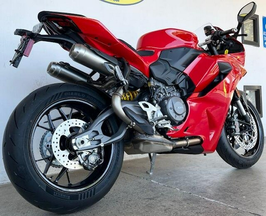 2025 Ducati PANIGALE V2 896