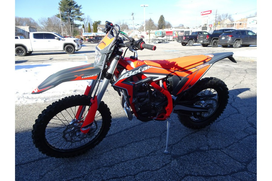 2026 Beta Motorcycles 300 XTrainer w LOWBOY