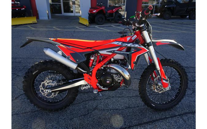 2026 Beta Motorcycles 300 XTrainer w LOWBOY