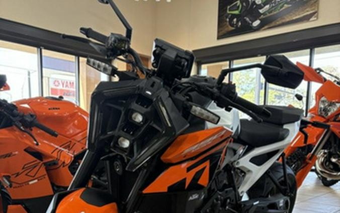 2027 KTM Duke 990