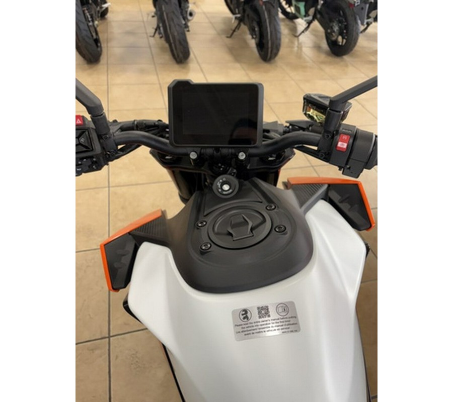 2027 KTM Duke 990