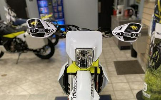 2023 Husqvarna FE 450 First Look [6 Fast Facts – New Model]