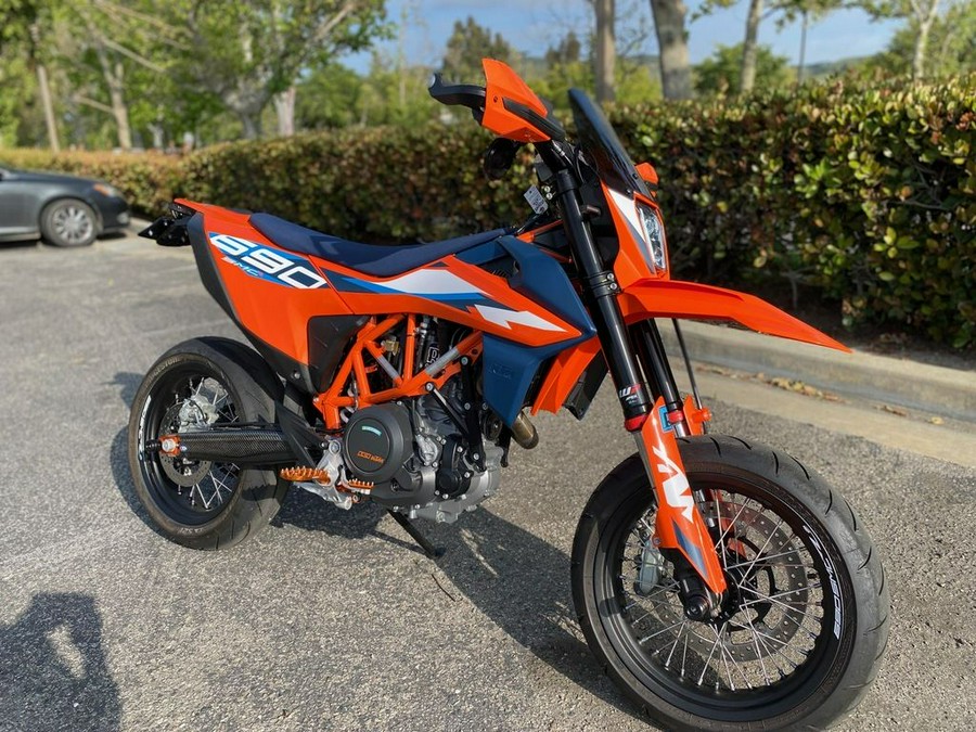 2023 KTM 690 SMC R