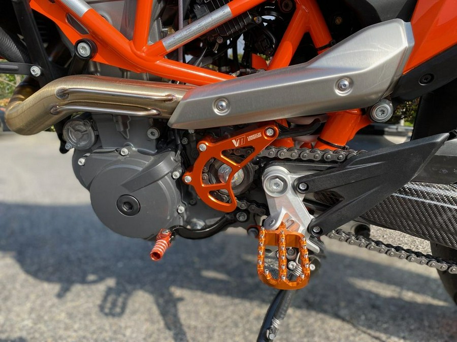 2023 KTM 690 SMC R