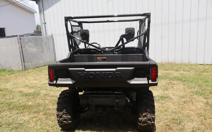 2025 Honda Pioneer 1000 Deluxe
