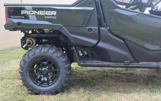 2025 Honda Pioneer 1000 Deluxe