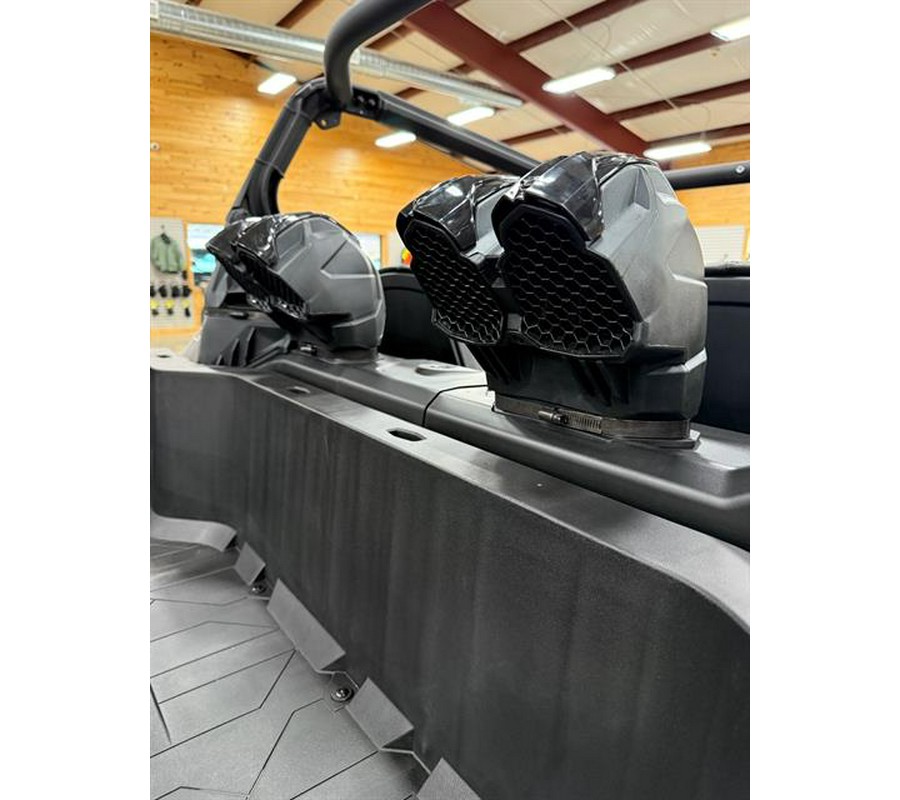 2026 Can-Am Commander X MR