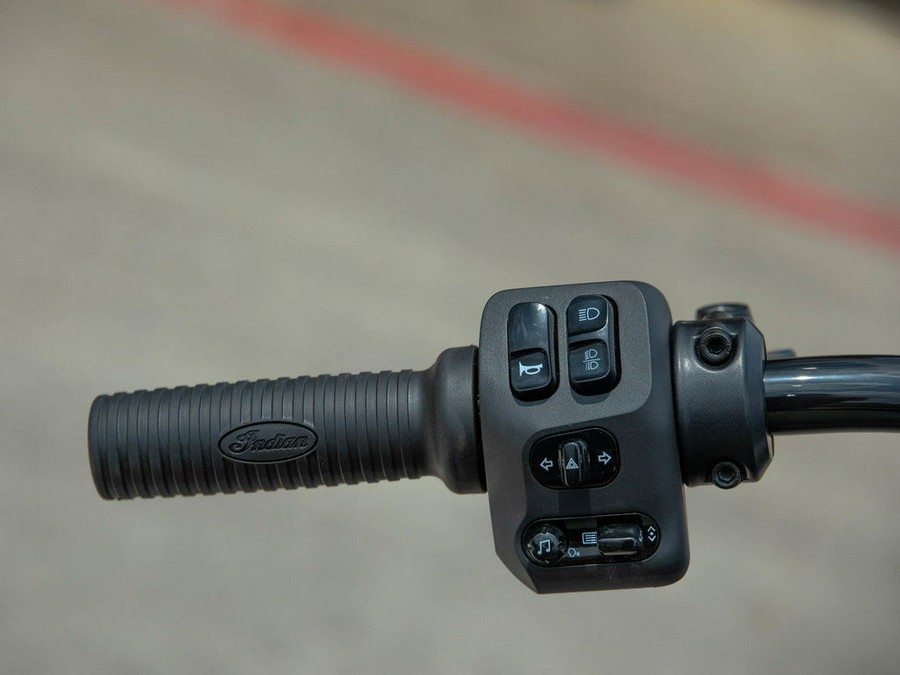 2025 Indian Motorcycle Super Chief Dark Horse