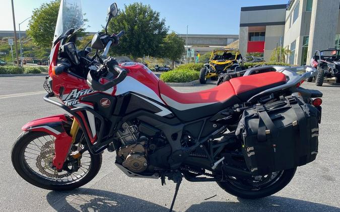 2017 Honda® Africa Twin CRF1000L DCT