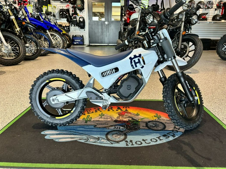 2025 Husqvarna® EE 2