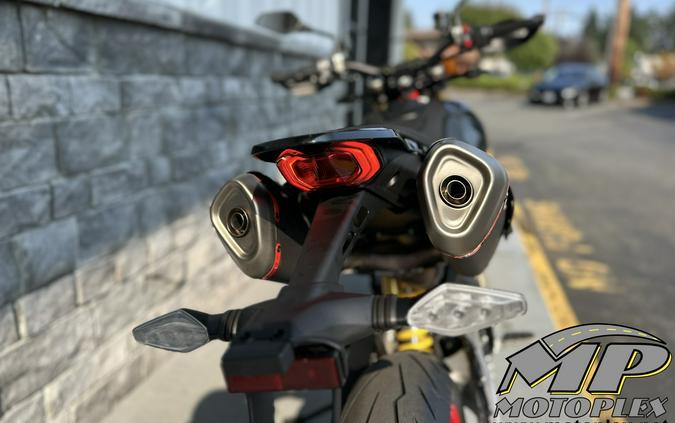 2027 Ducati Hypermotard 698 Mono Nera