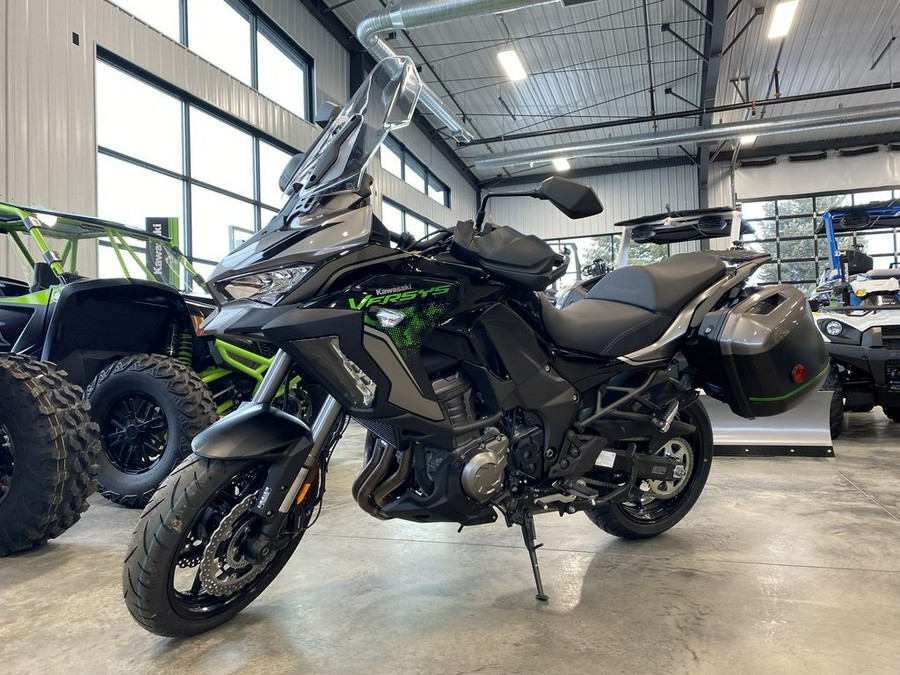 2022 Kawasaki Versys® 1000 SE LT+