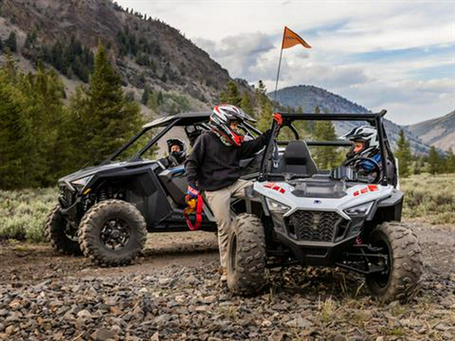 2023 Polaris RZR 200 EFI