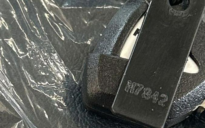 2025 Kawasaki NINJA 500 ABS METALLIC BLACK/ MOONDUST GREY