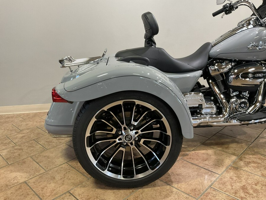2024 Harley-Davidson® Road Glide® 3 Billiard Gray FLTRT