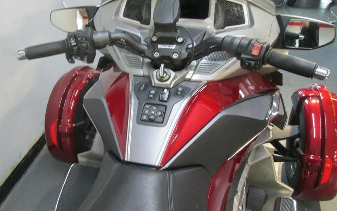 2020 Can-Am® Spyder® RT Limited Dark