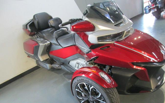2020 Can-Am® Spyder® RT Limited Dark