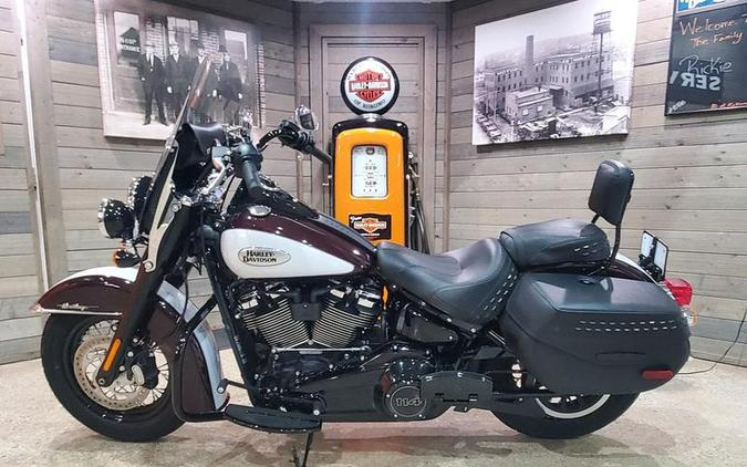 2021 Harley-Davidson® FLHCS - Heritage Classic 114