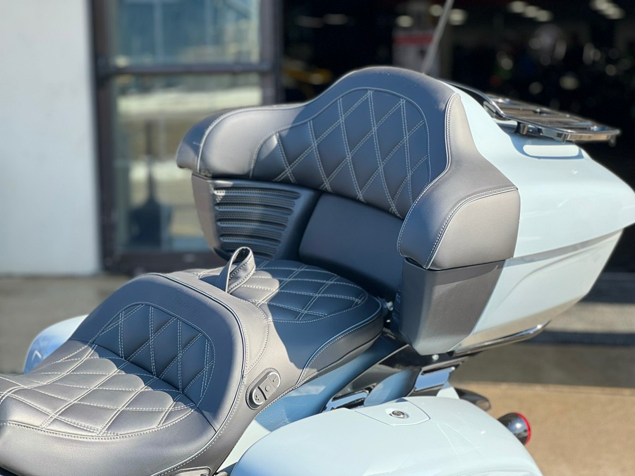 2025 Indian Motorcycle ROADMASTER POWERPLUS DARK HORSE