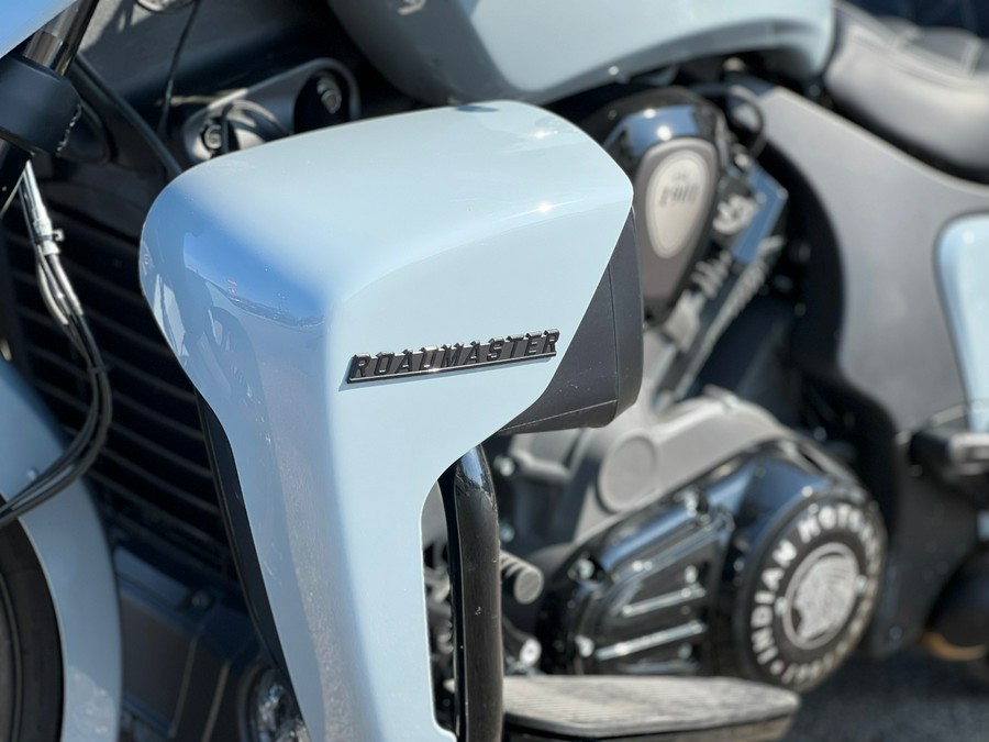 2025 Indian Motorcycle ROADMASTER POWERPLUS DARK HORSE