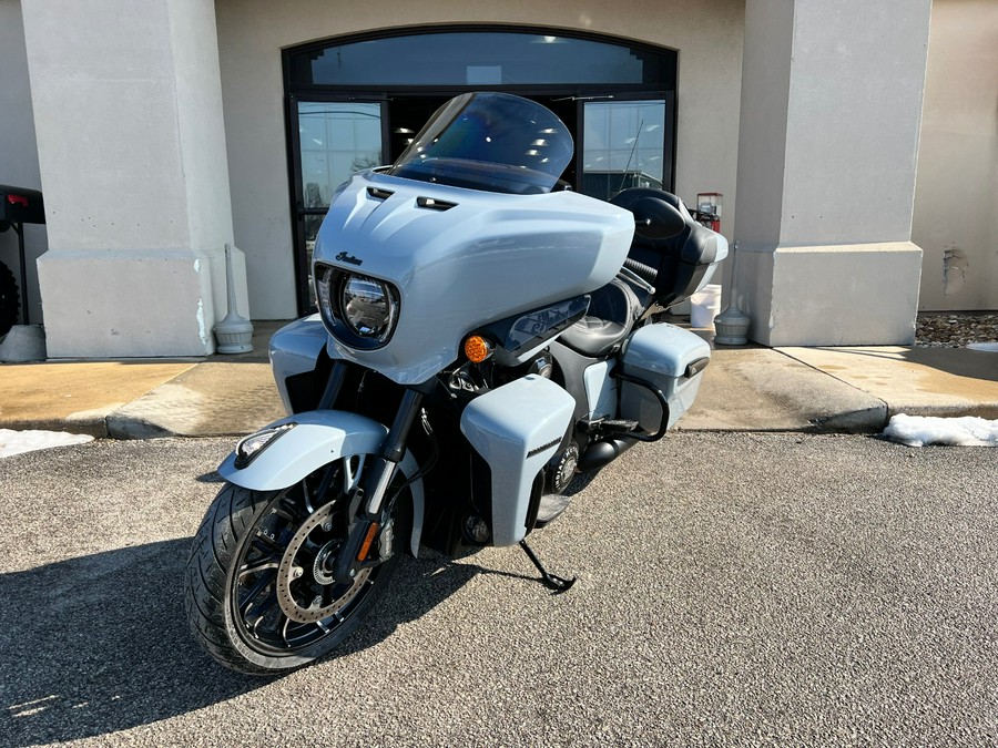 2025 Indian Motorcycle ROADMASTER POWERPLUS DARK HORSE